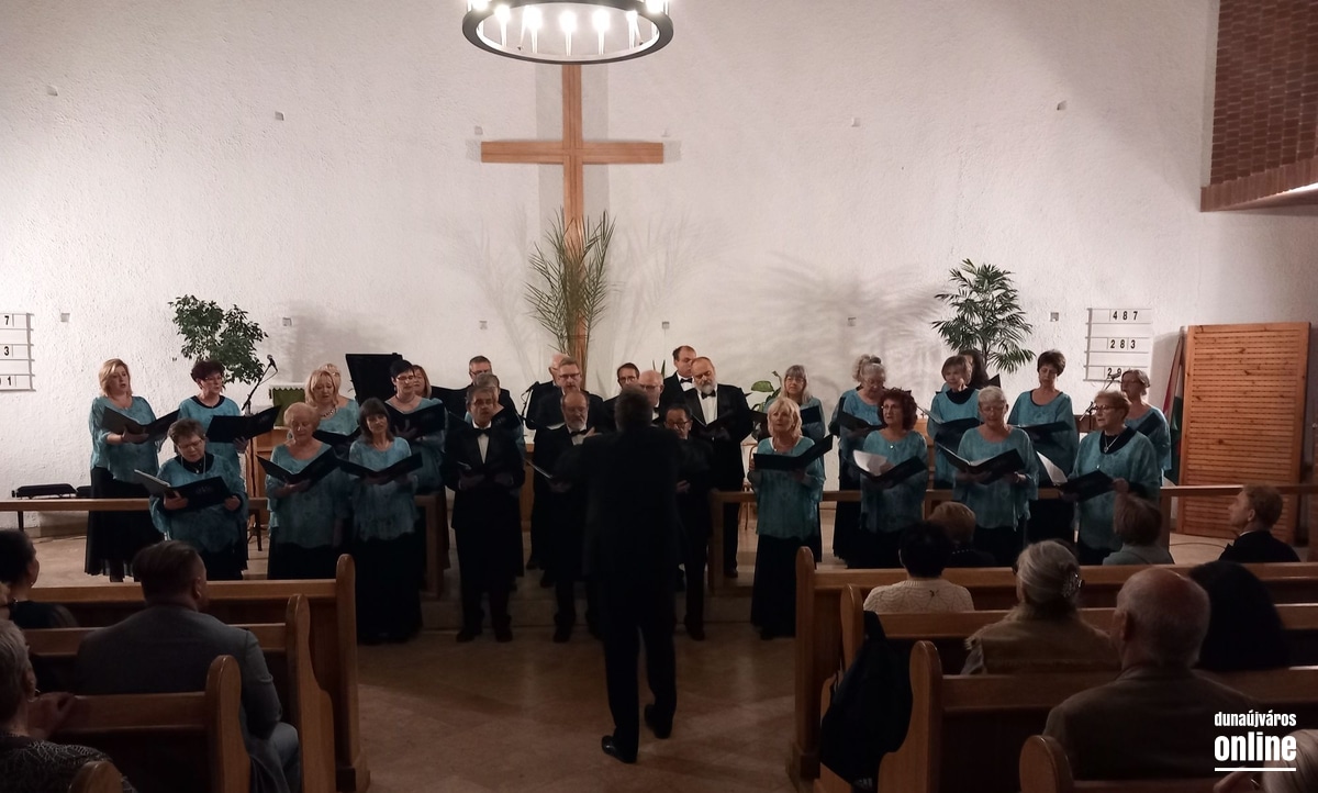 Jótékonysági koncert a Dunaújvárosi Református Templom javára